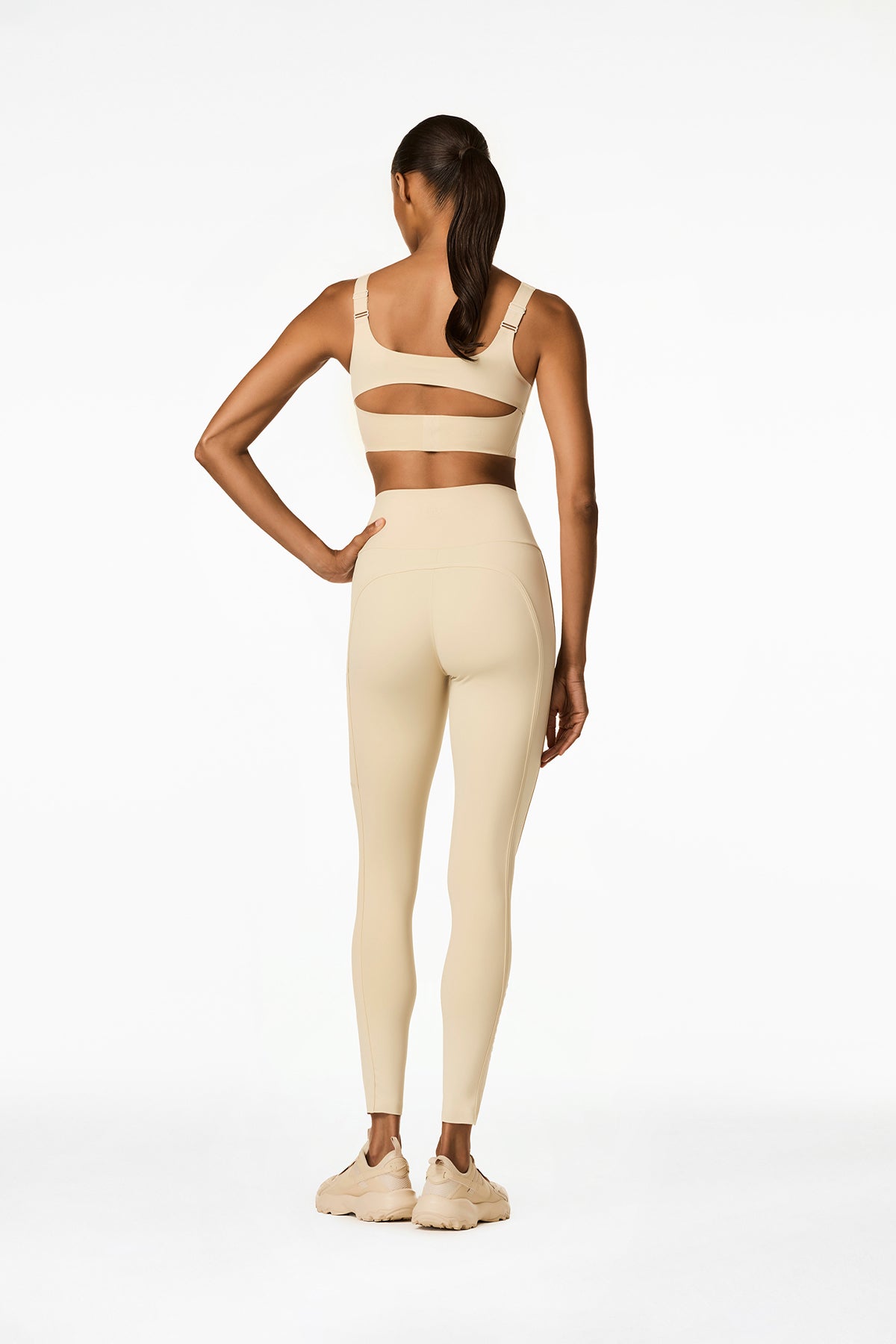 CLAUDINE tight