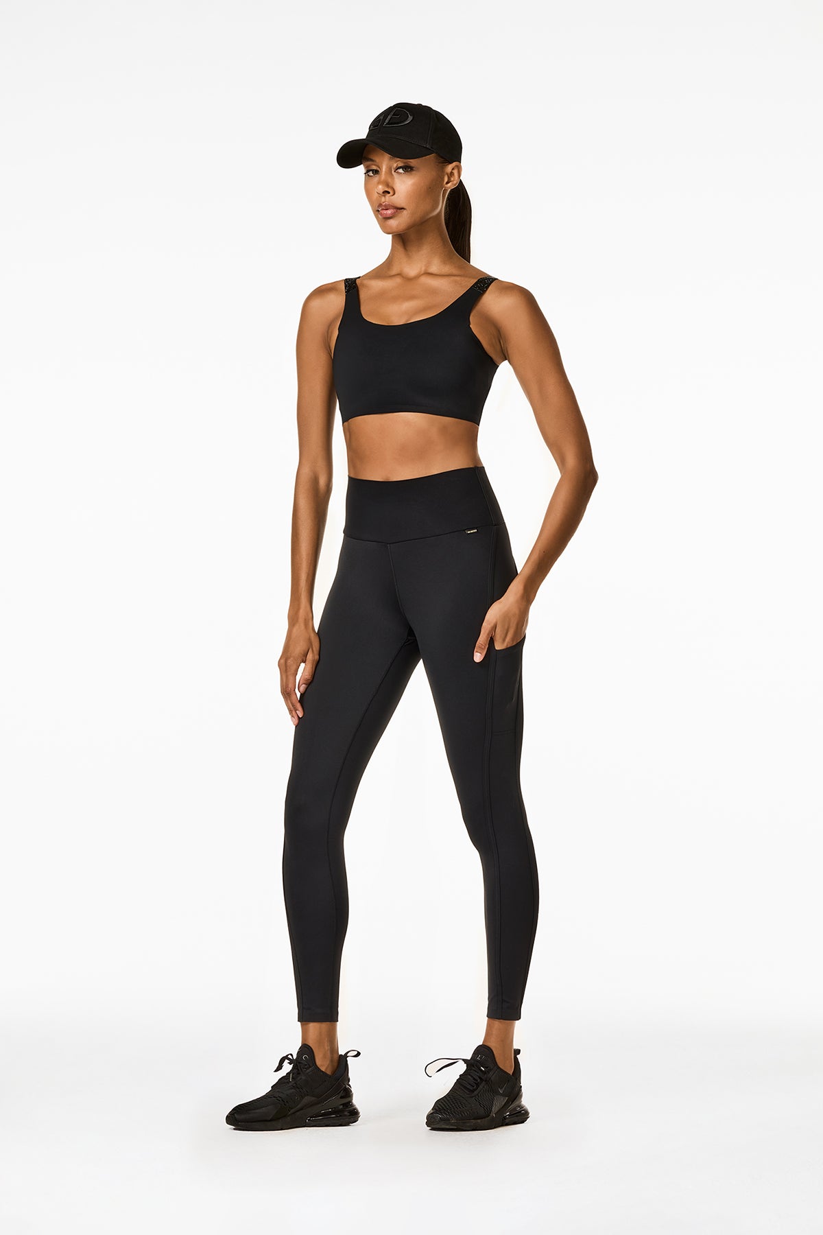 CLAUDINE tight
