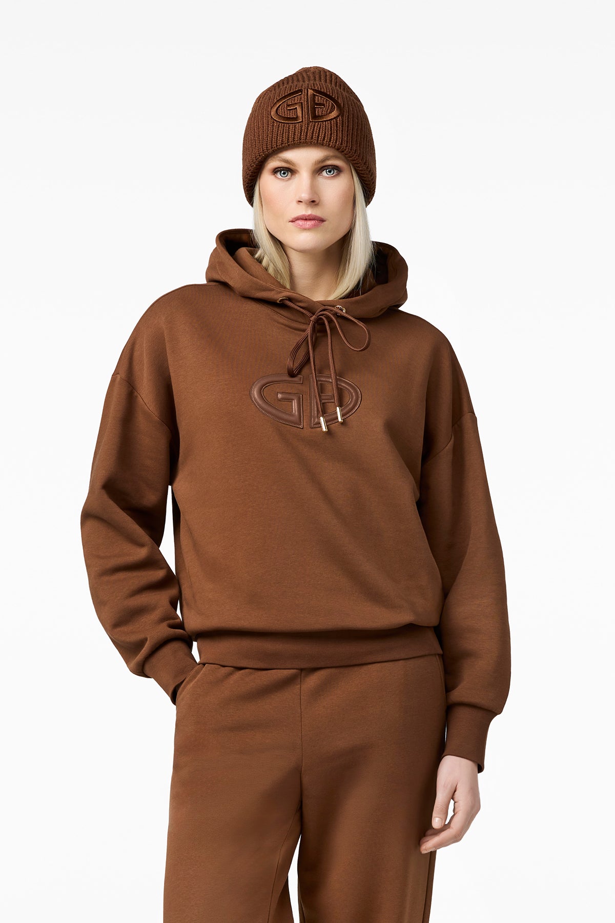 CALM hooded sweater