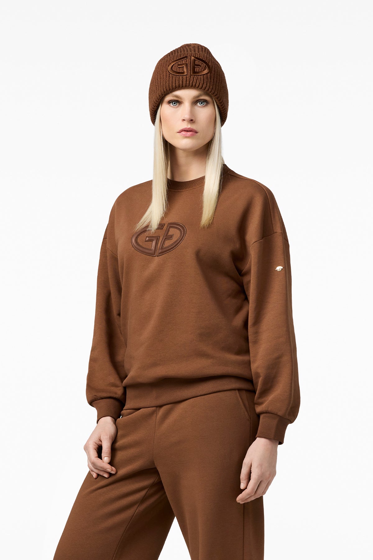 TOVA crew neck sweater