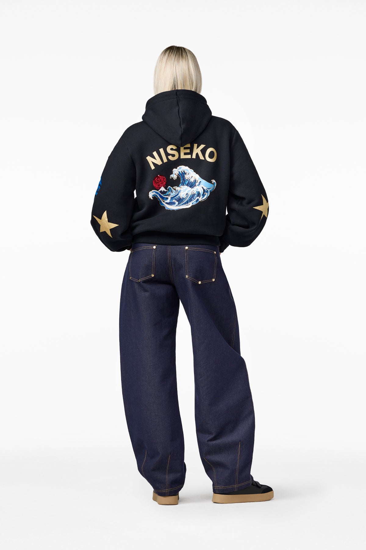 TOBU hooded sweater
