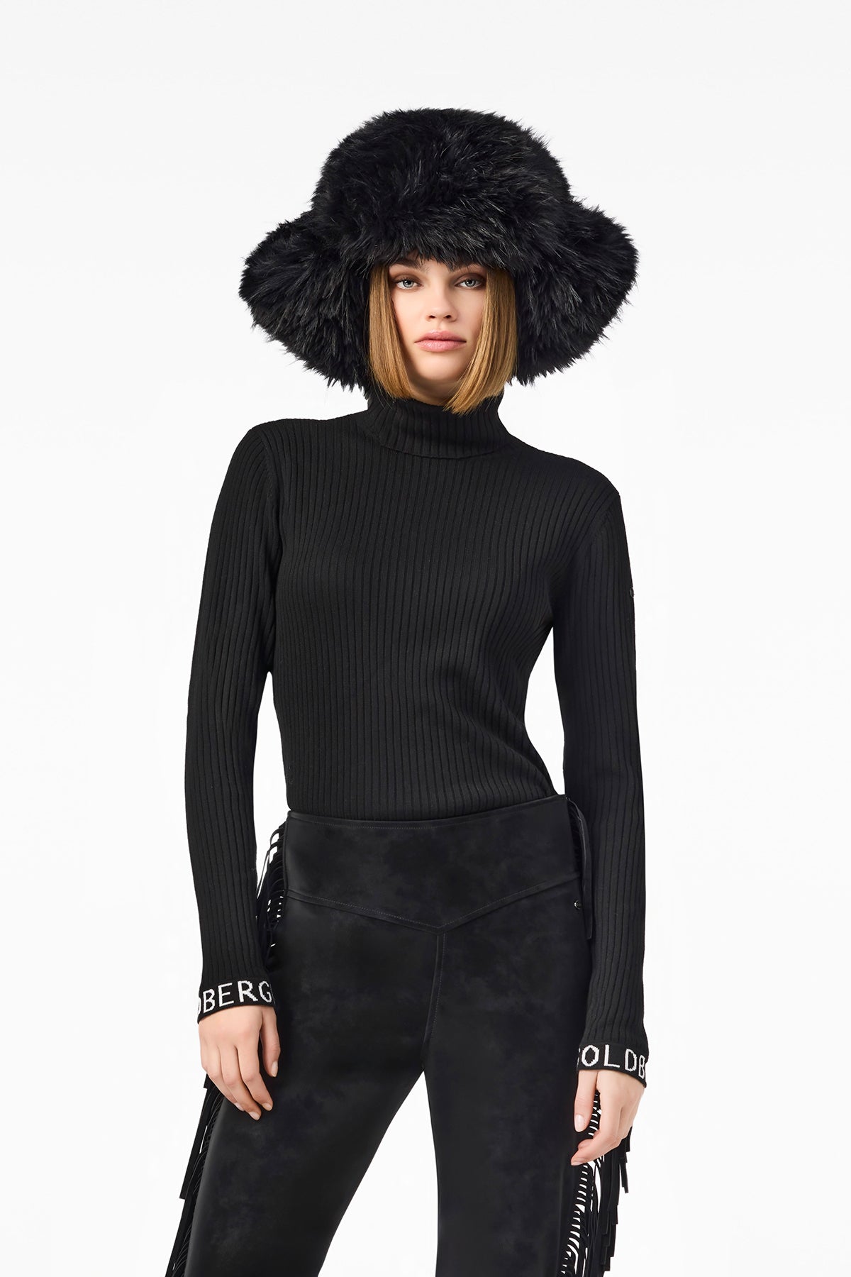 MIRA sweater