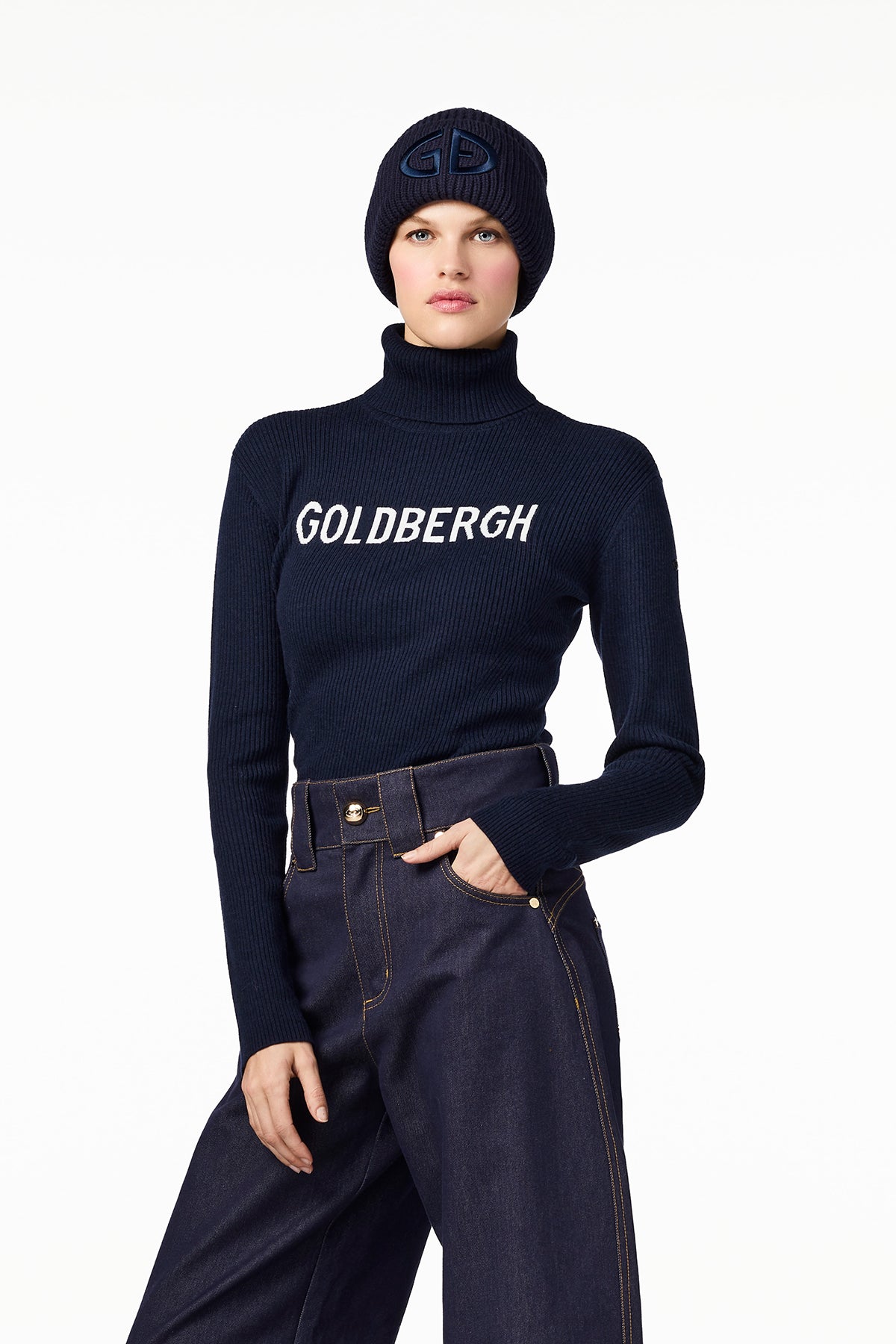 FIRA sweater