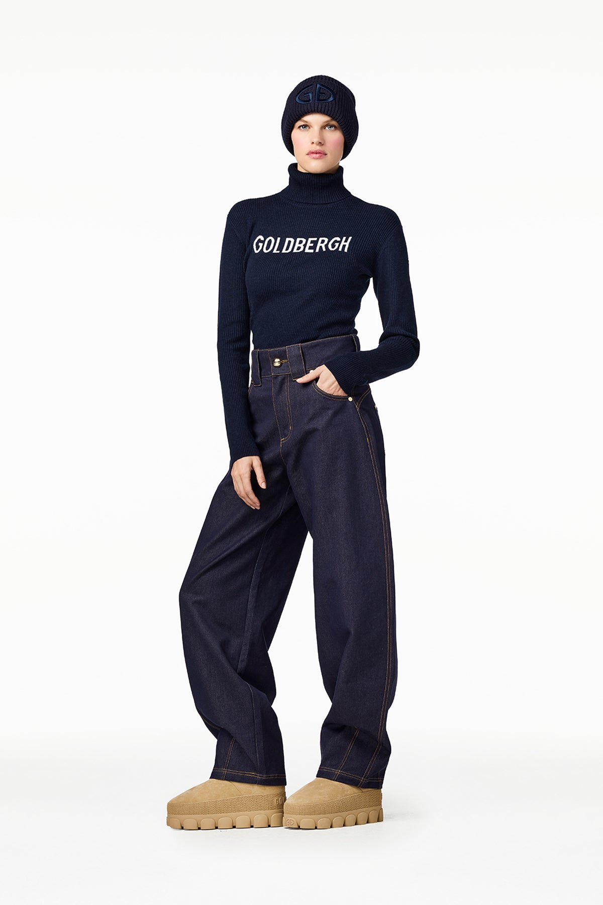 FIRA sweater