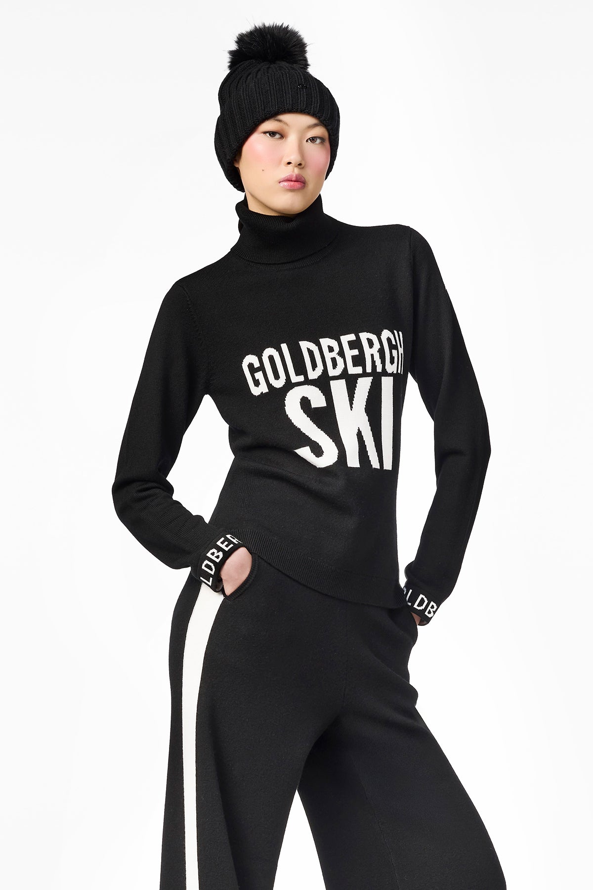 HOI sweater