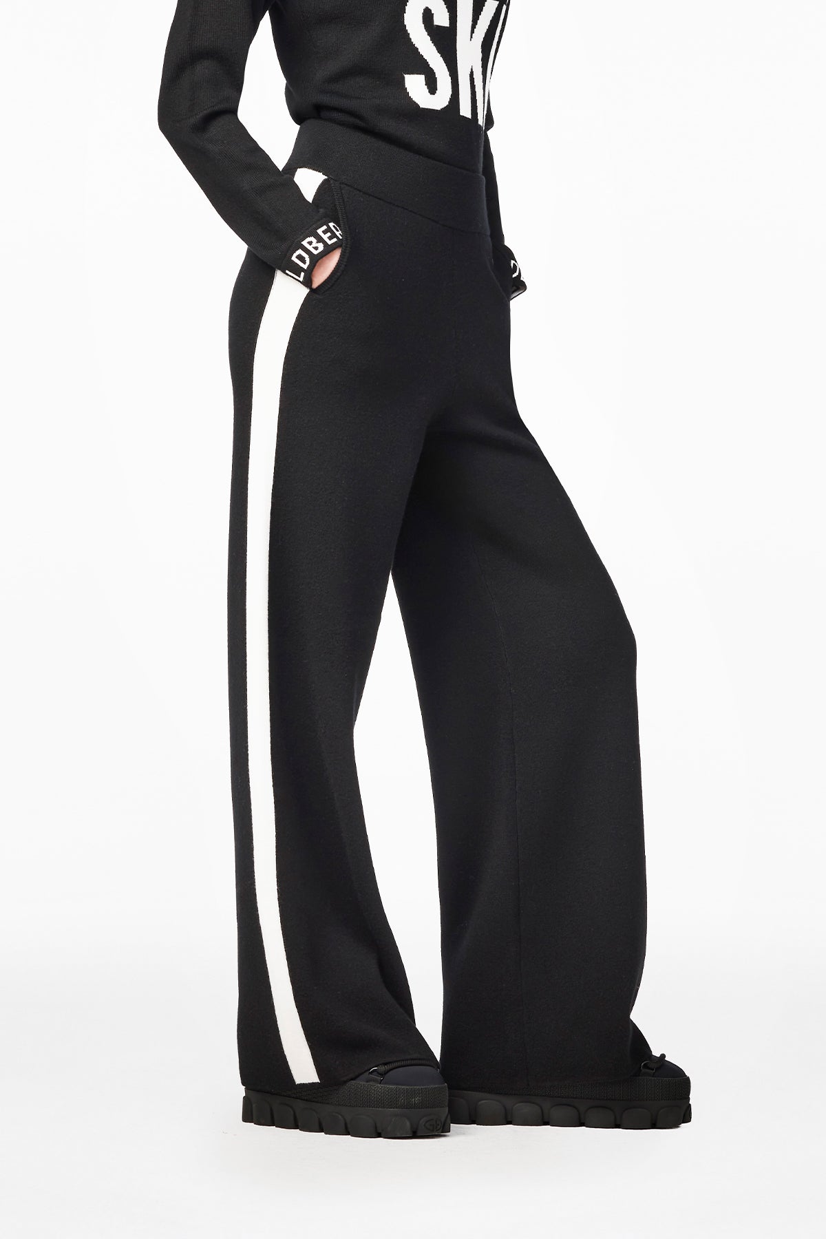 MOTION knit pants