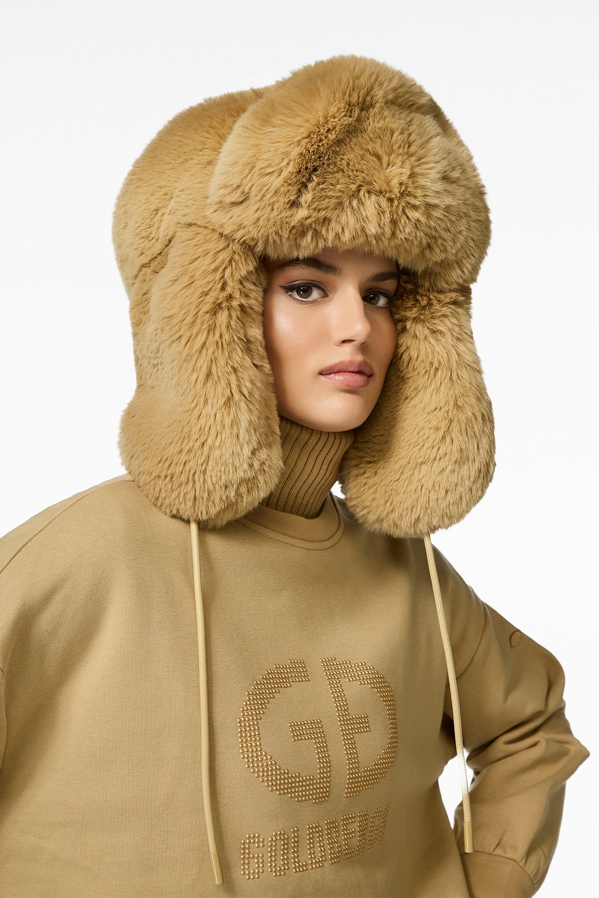 CHER fluffy aviator hat