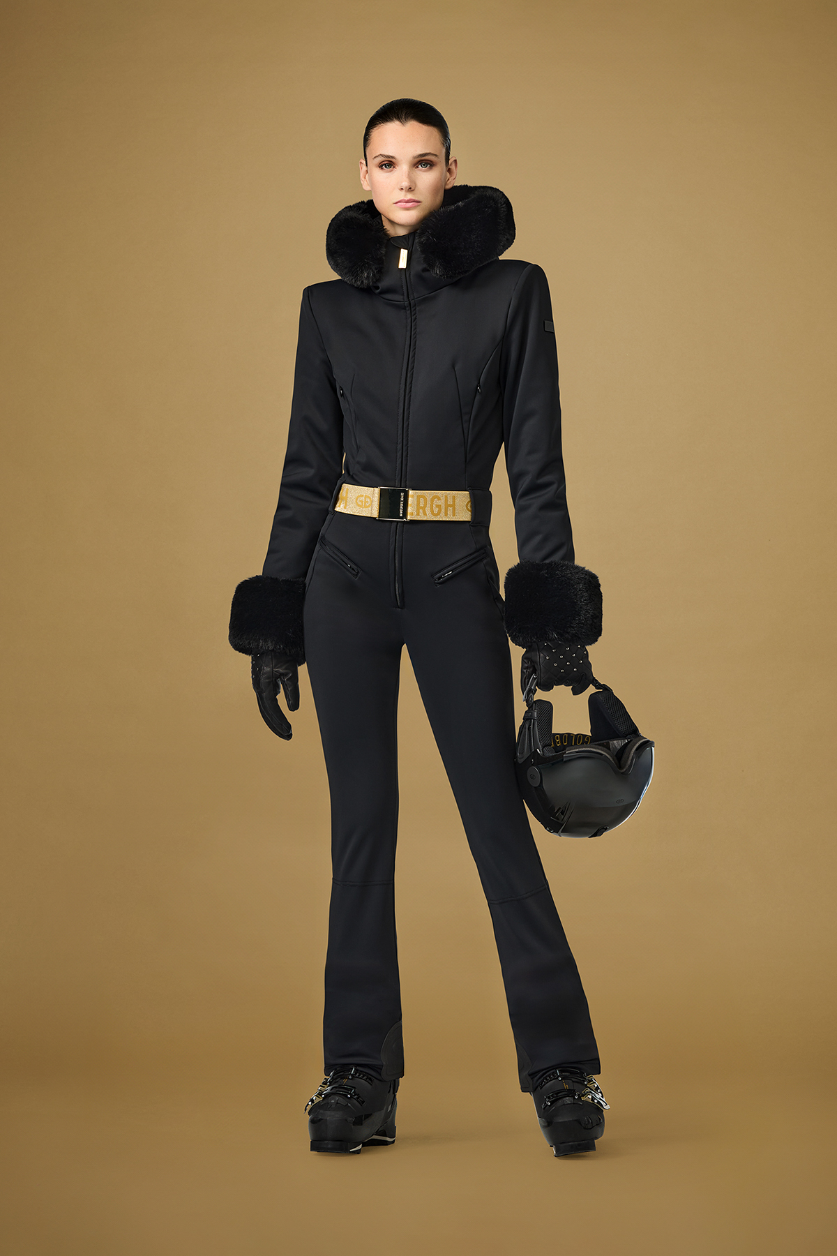 Gold Exclusive outfit 10