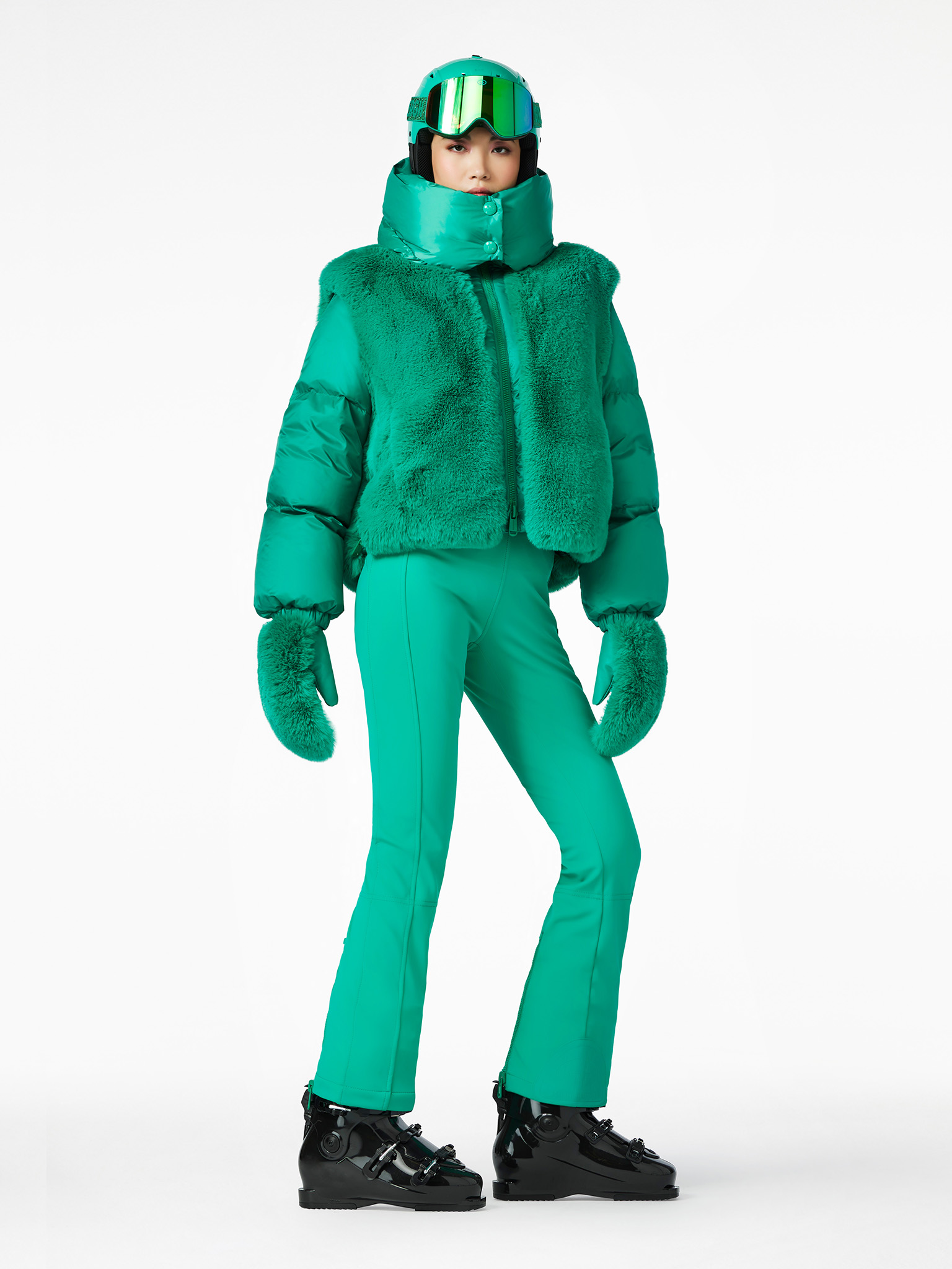 La Reine Ski Ice Outfit