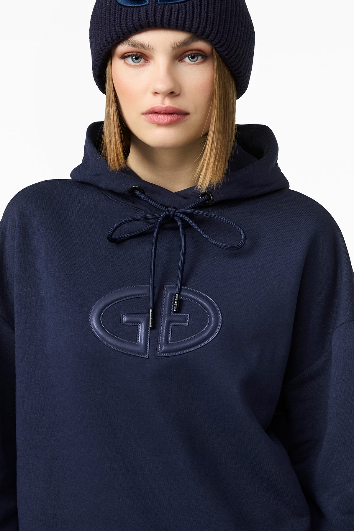 CALM hooded sweater