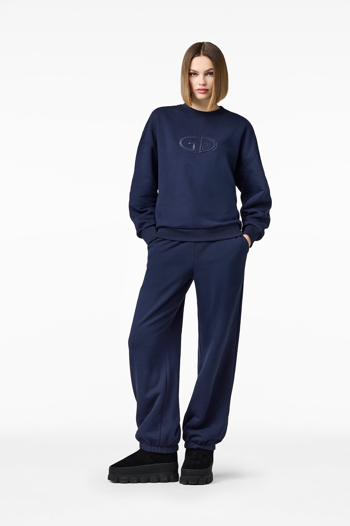 TOVA crew neck sweater