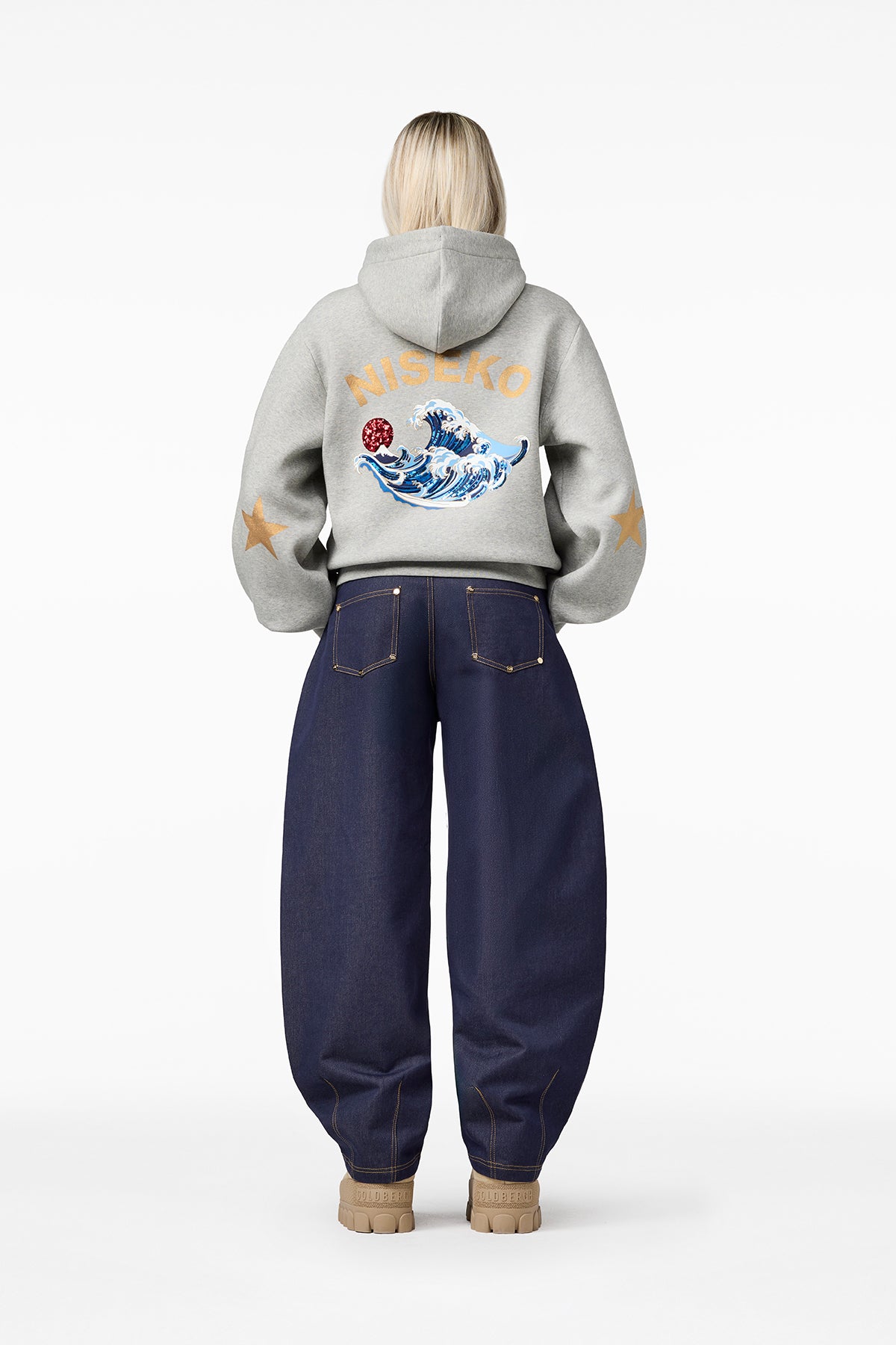 TOBU hooded sweater