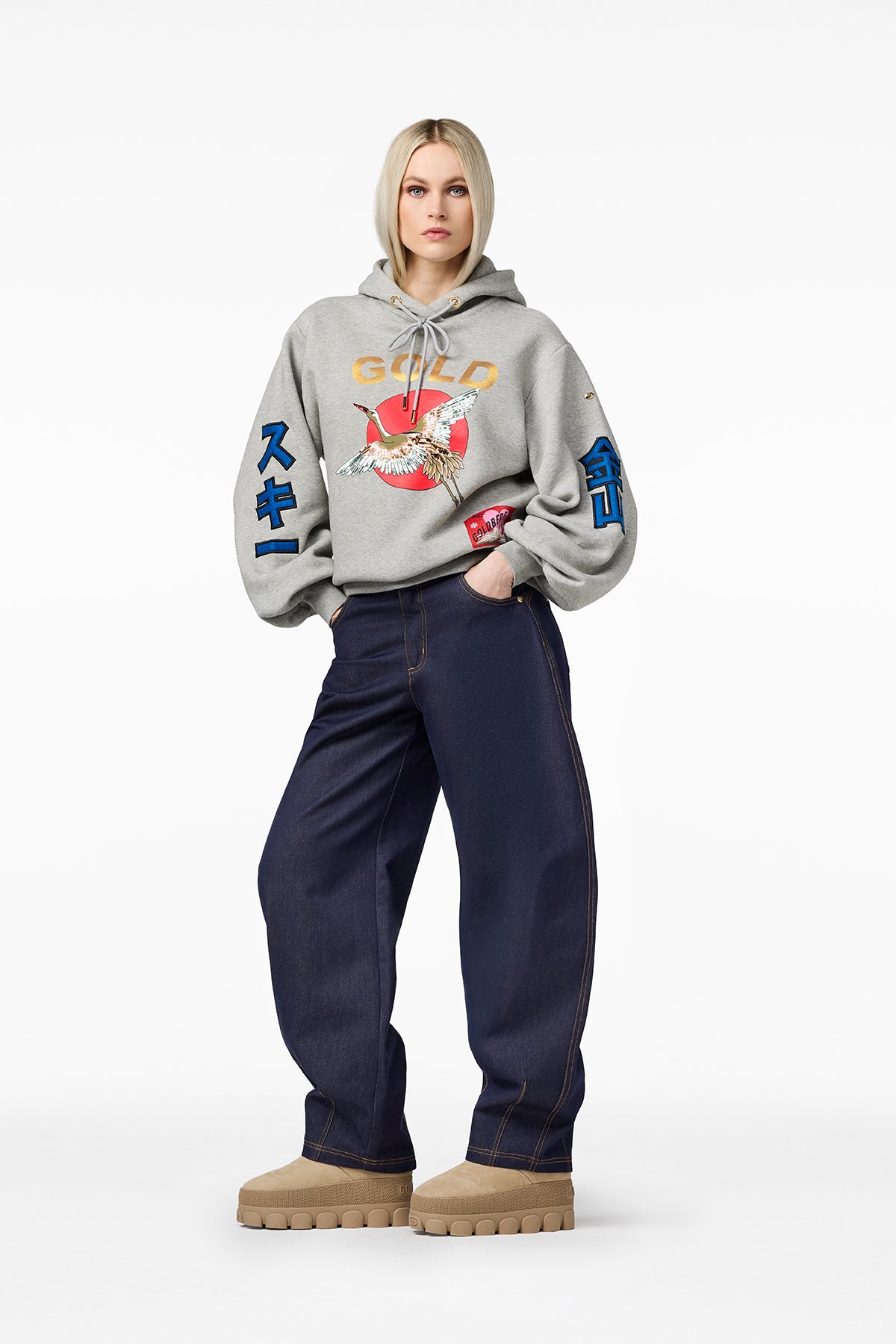 TOBU hooded sweater