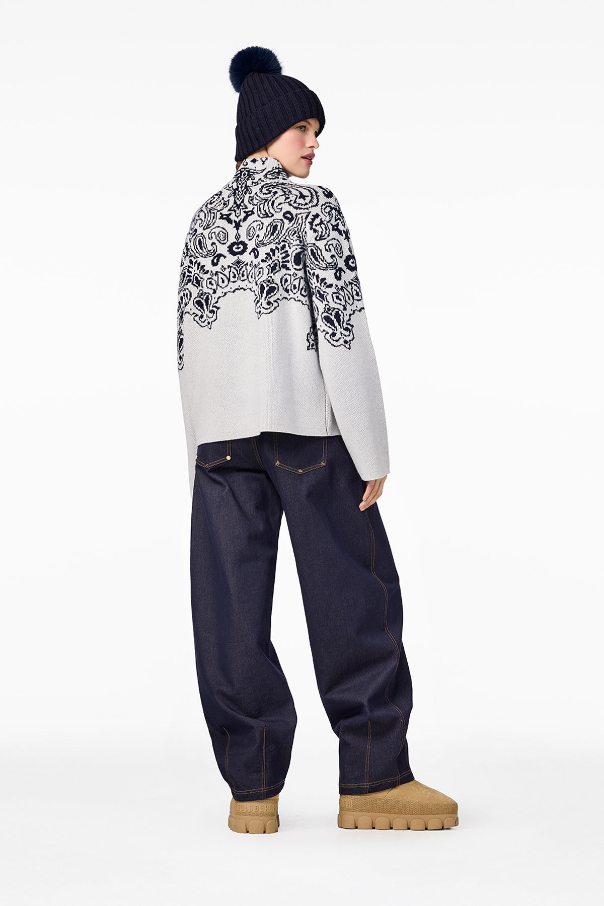 ANSHIN sweater