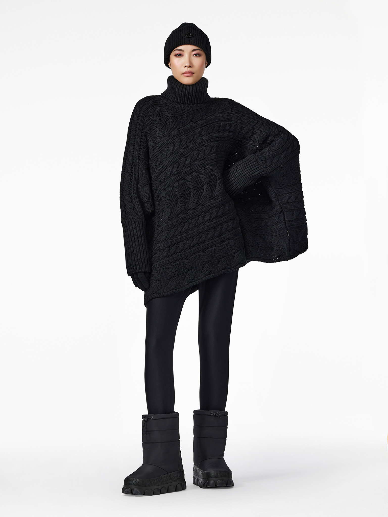 Twist Oversize Knit Sweater Outfit