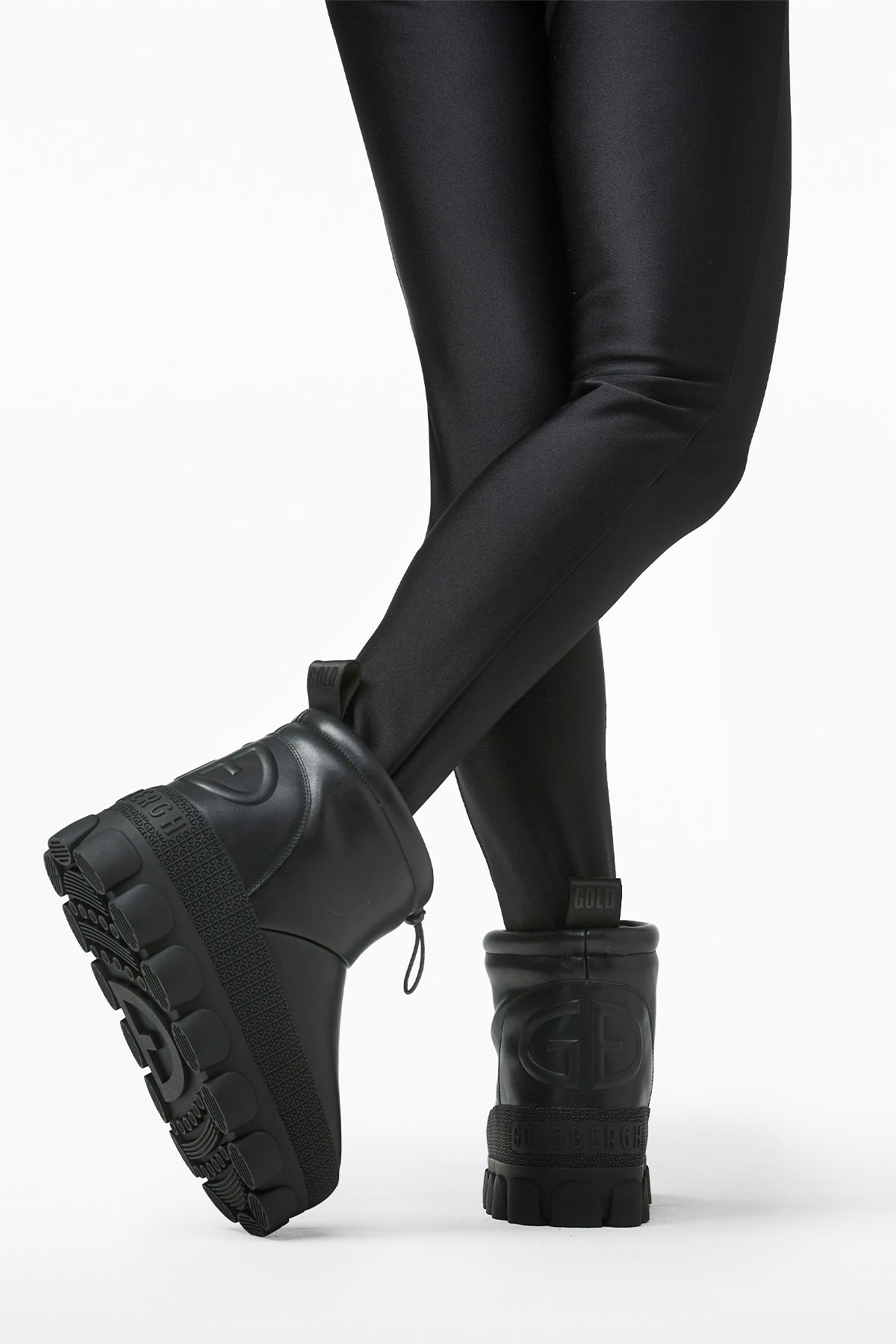 BUTO snowboot low