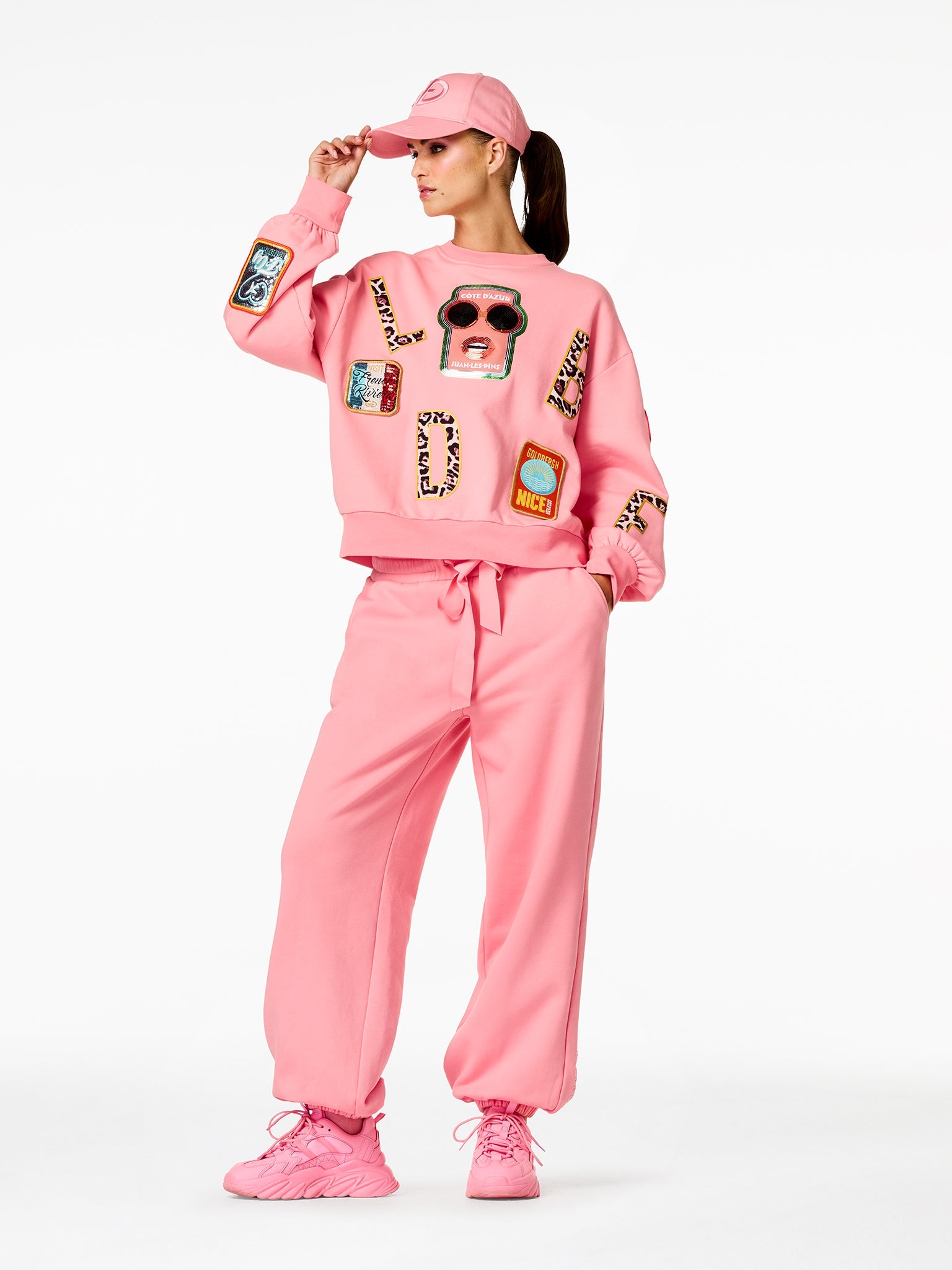 Piscine Sweater Salmon Rose Outfit