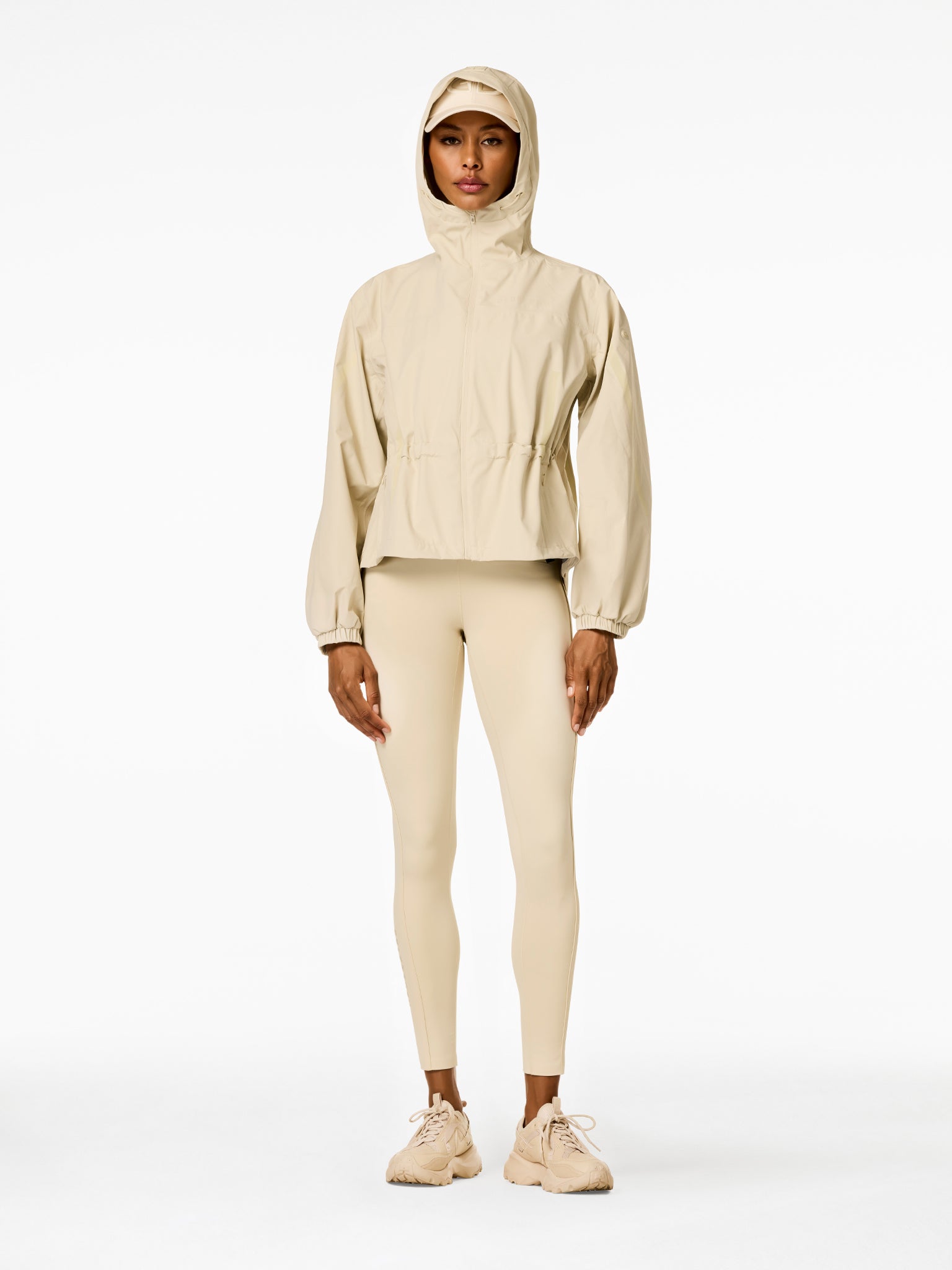 Aurelie Champagne Outfit