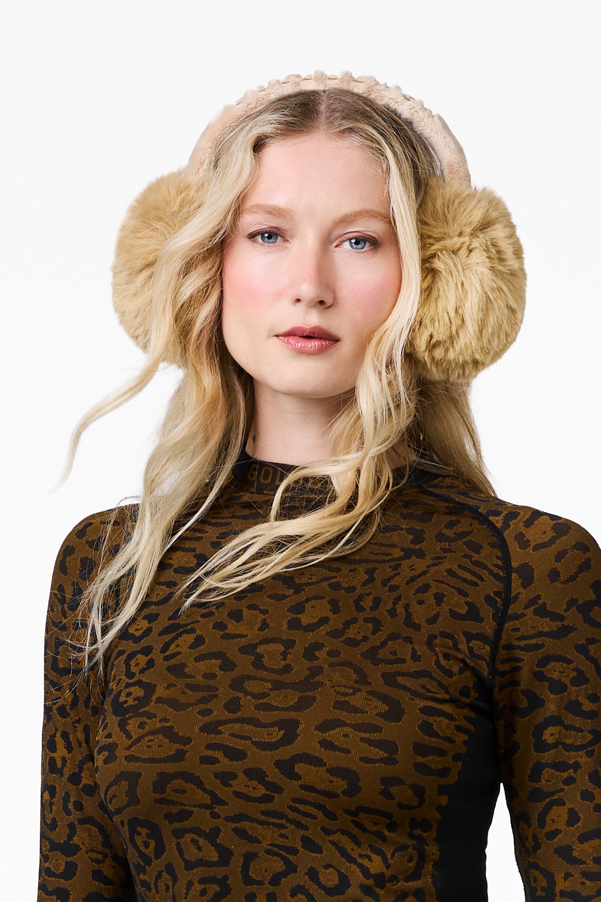 FLUFFY earwarmers